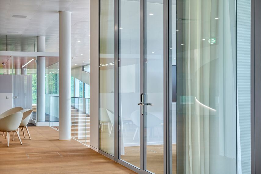 thermfix vario Fassaden, fuego light Türen, fuego light Schiebetüren and unico Türen - ECAvenir, Lausanne located in Lausanne, Schweiz