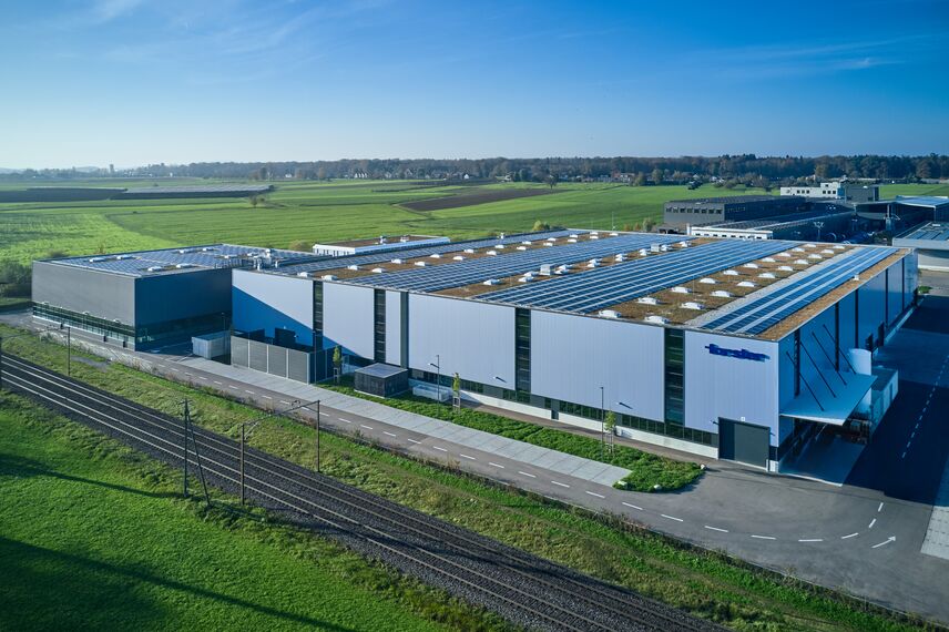 unico Fenster, fuego light Türen, thermfix vario Fassaden, unico Türen, fuego light Schiebetüren, unico Schiebetüren and presto xs Türen - Forster Campus, Romanshorn located in Romanshorn, Schweiz