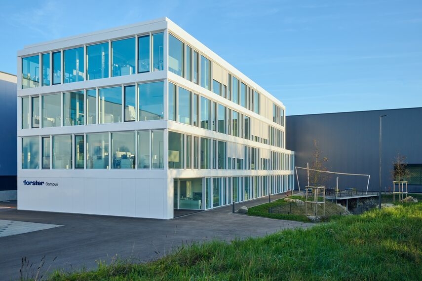 unico Fenster, fuego light Türen, thermfix vario Fassaden, unico Türen, fuego light Schiebetüren, unico Schiebetüren and presto xs Türen - Forster Campus, Romanshorn located in Romanshorn, Schweiz