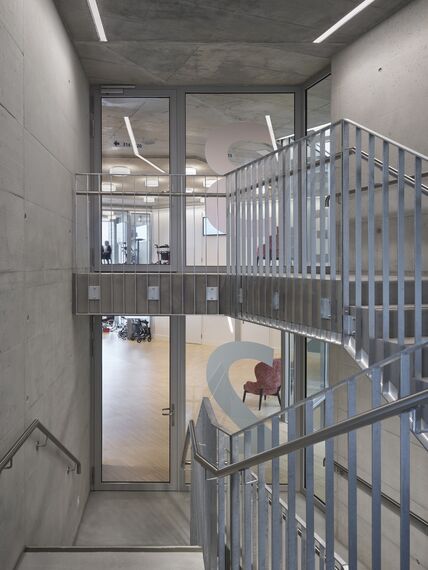 thermfix vario Fassaden, fuego light Türen and fuego light Schiebetüren - Zentrum Biffig, Schötz located in Schoetz, Schweiz