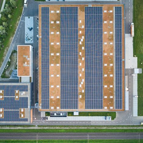 unico Fenster, fuego light Türen, thermfix vario Fassaden, unico Türen, fuego light Schiebetüren, unico Schiebetüren and presto xs Türen - Forster Campus, Romanshorn located in Romanshorn, Schweiz