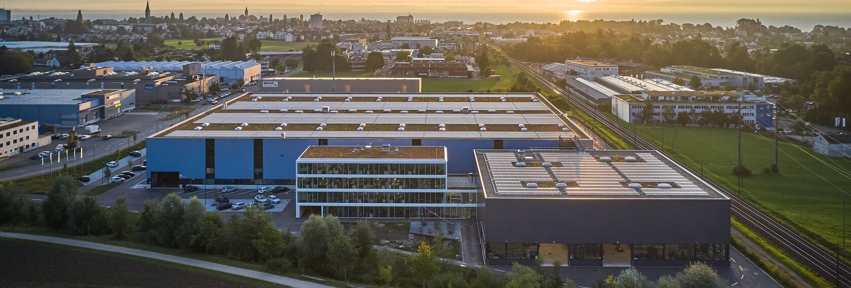 unico Fenster, fuego light Türen, thermfix vario Fassaden, unico Türen, fuego light Schiebetüren, unico Schiebetüren and presto xs Türen - Forster Campus, Romanshorn located in Romanshorn, Schweiz