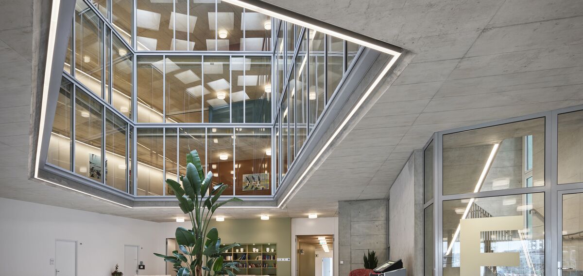 thermfix vario Fassaden, fuego light Türen and fuego light Schiebetüren - Zentrum Biffig, Schötz located in Schoetz, Schweiz