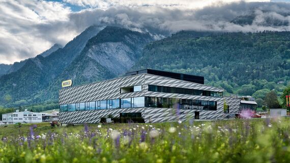 presto xs Türen, presto 50 Türen, unico Türen and fuego light Türen - Merkle Metallbau AG, Trimmis located in Trimmis, Schweiz